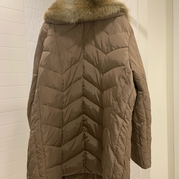 Michael Kors Brown Faux Fur Trim Down Puffer Coat - Picture 7 of 8